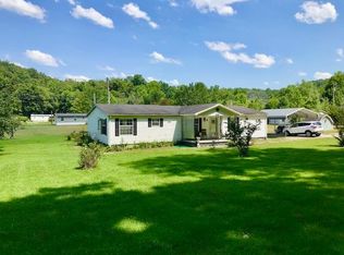 1025 Pecks Creek Rd, Stanton, KY 40380