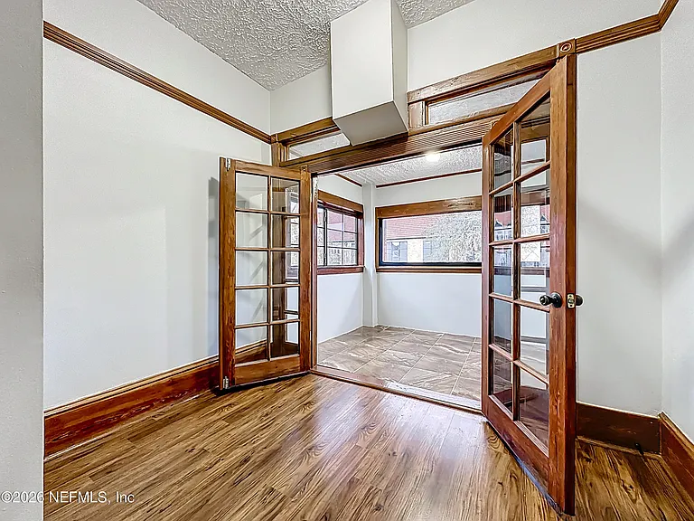 138 E Duval St — Photo 7