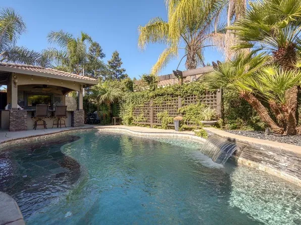 3201 Hillglen Ave, Modesto, CA 95355