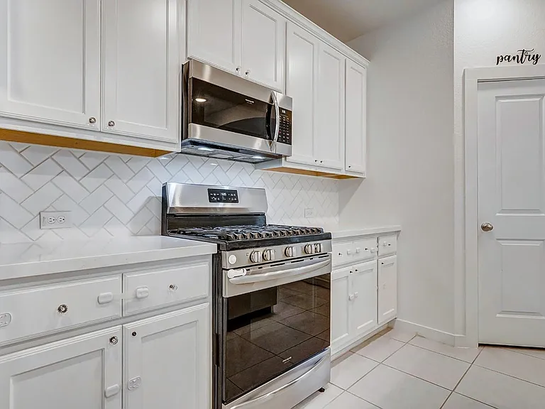 5115 Klein Orchard Dr — Photo 8