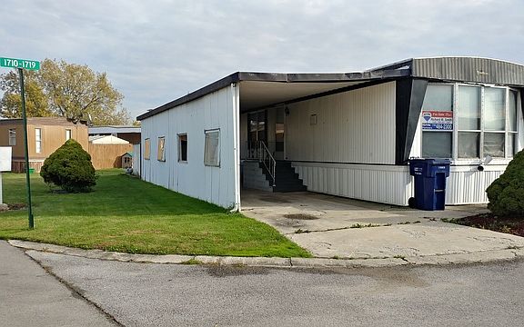 3rd image of 8800 S Harlem Ave Trailer 1710