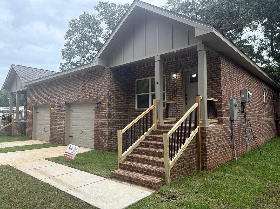 2 bed, 1170 sqft, $1,700 — Photo 1