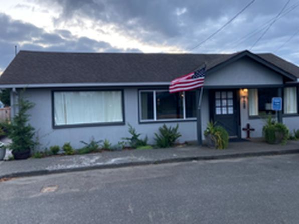 728 N Montesano St