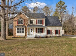 4110 Oxbridge Rd, North Chesterfield, VA 23236