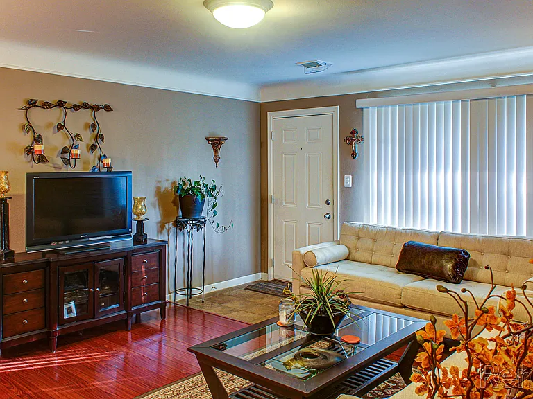 Campbell Row Apartments — Photo 28