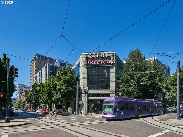 1030 NW 12th Ave APT 434, Portland, OR 97209