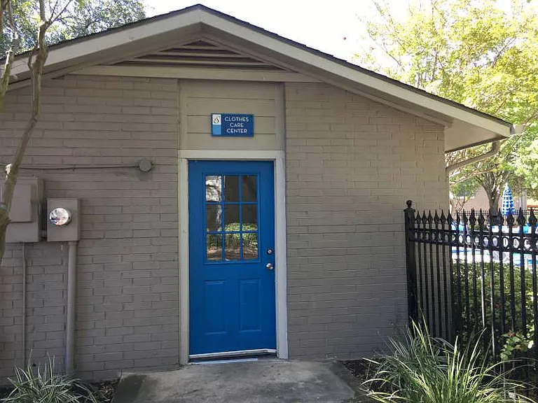 8727 Fredericksburg Rd — Photo 13