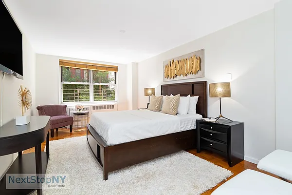 Sold by NextStopNY | media 5