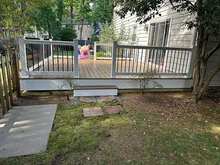 8612 Yardley Dr — Photo 32