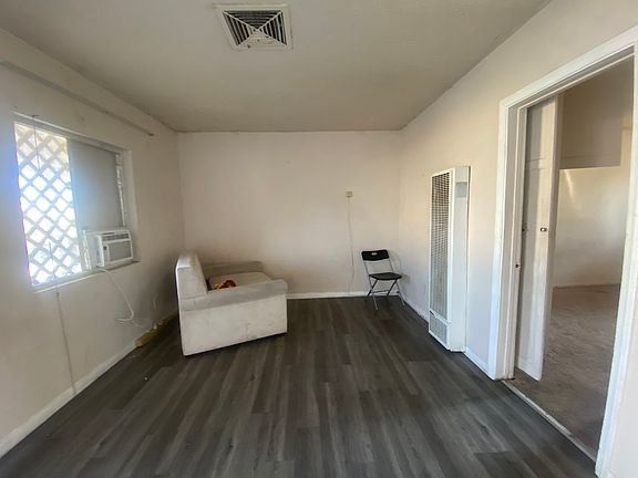 3rd image of 1066 Acacia Ave