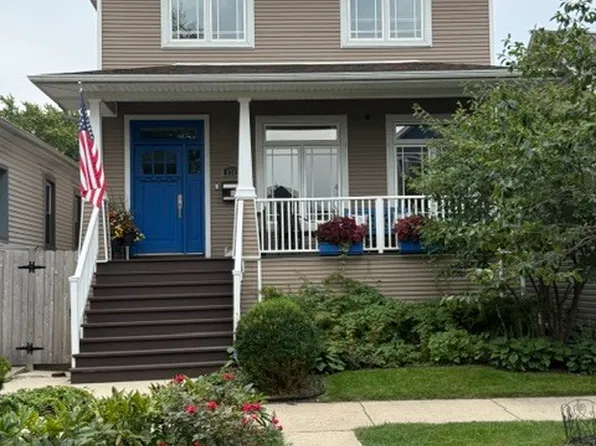 1769 W Olive Ave, Chicago, IL 60660