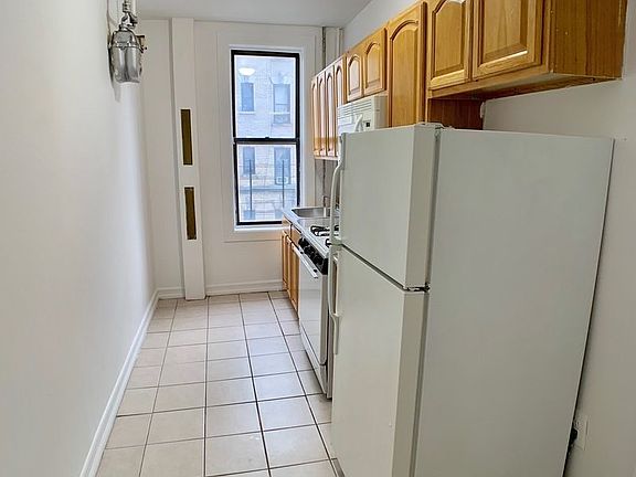5th image of 569 W 171st St APT 4