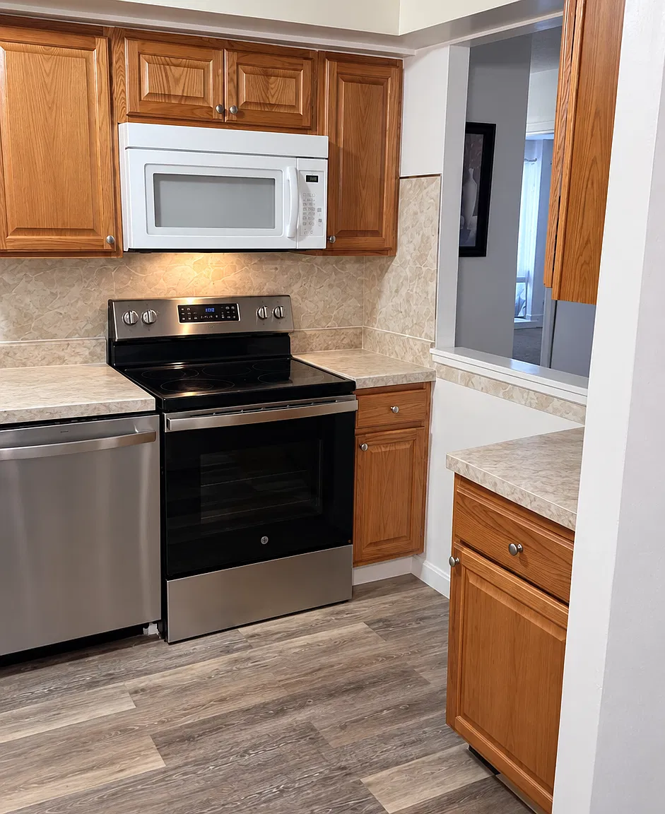 1025 Hancock St — Photo 4