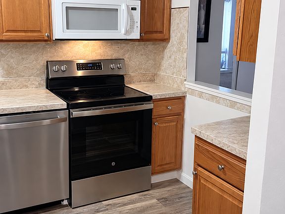 4th image of 1025 Hancock St