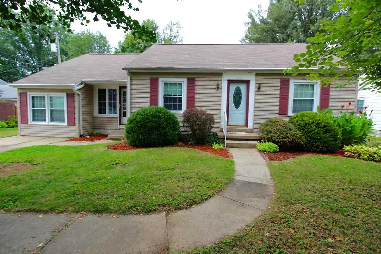 2610 Powell Ave photo 1