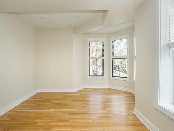 2nd image of 2254 N Southport Ave #2R