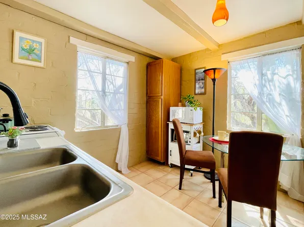 75 E Rudasill Rd, Tucson, AZ 85704