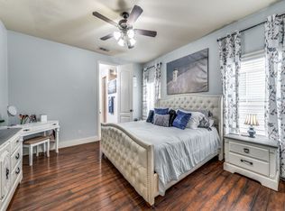 1008 King George Ln, Aubrey, TX 76227