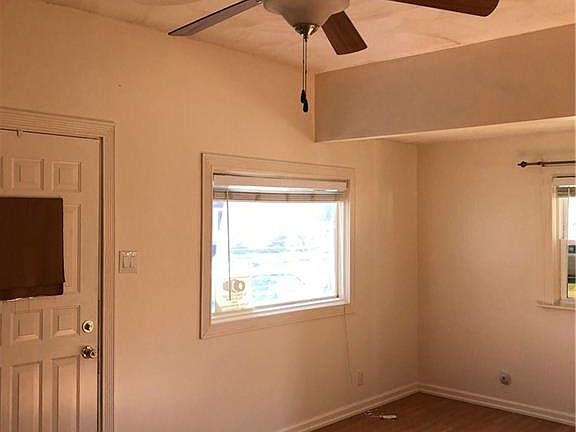 2nd image of 3224 Killian Ave
