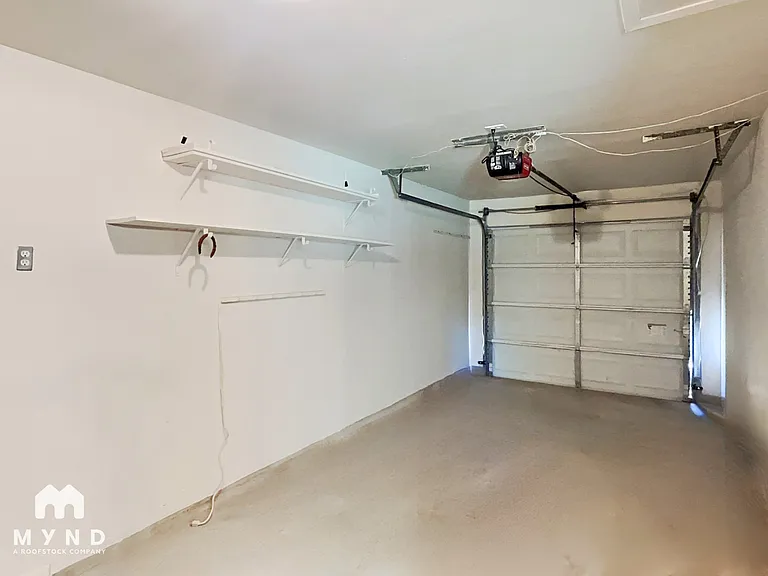 5204 Regency Cv — Photo 16