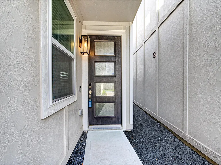 9822 Heritage Run Ln — Photo 3