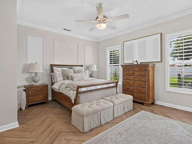 10542 SW Westlawn Blvd — Photo 25