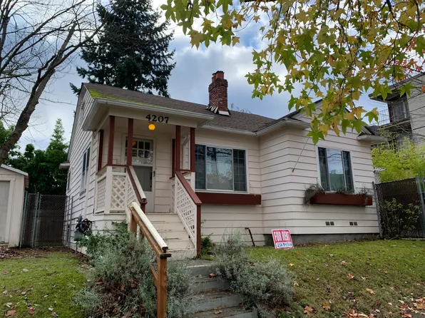 4207 SW Walker St, Seattle, WA 98116