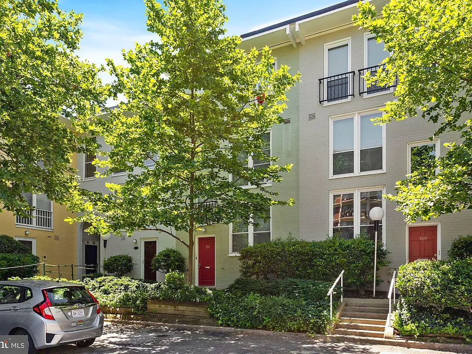 158 G St SW #147