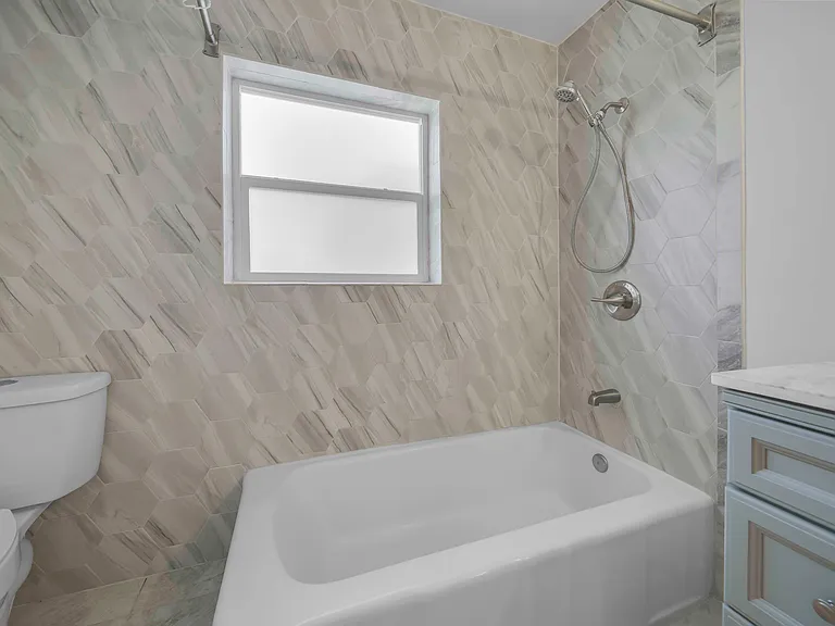 4900 S Lakewood Dr — Photo 26
