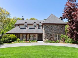 10 Tricorne Rd, Lexington, MA 02421