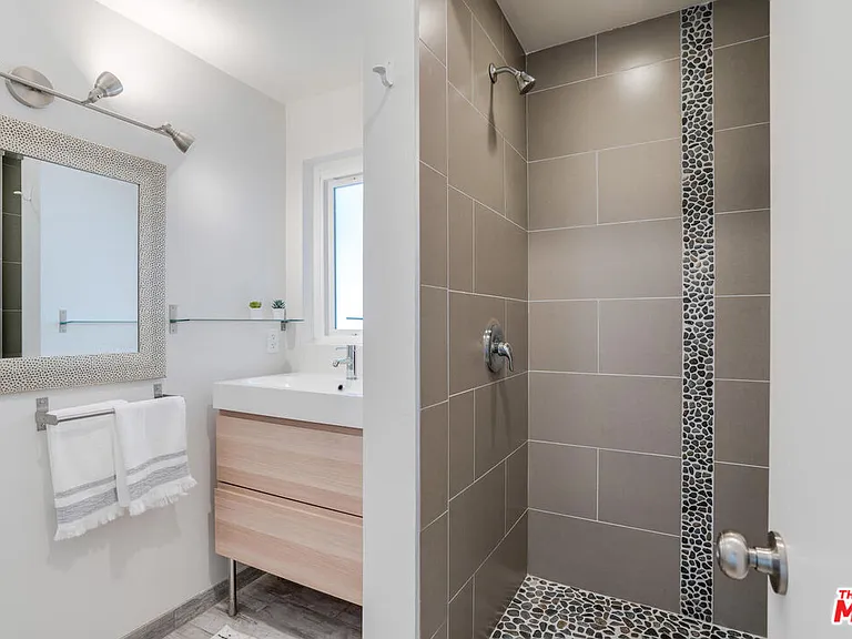 5343 Tendilla Ave — Photo 15