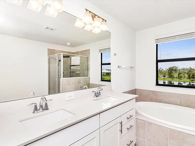 4873 Seafoam Trl — Photo 22