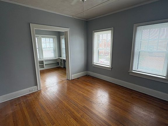 5th image of 3871 Farnam St APT 4