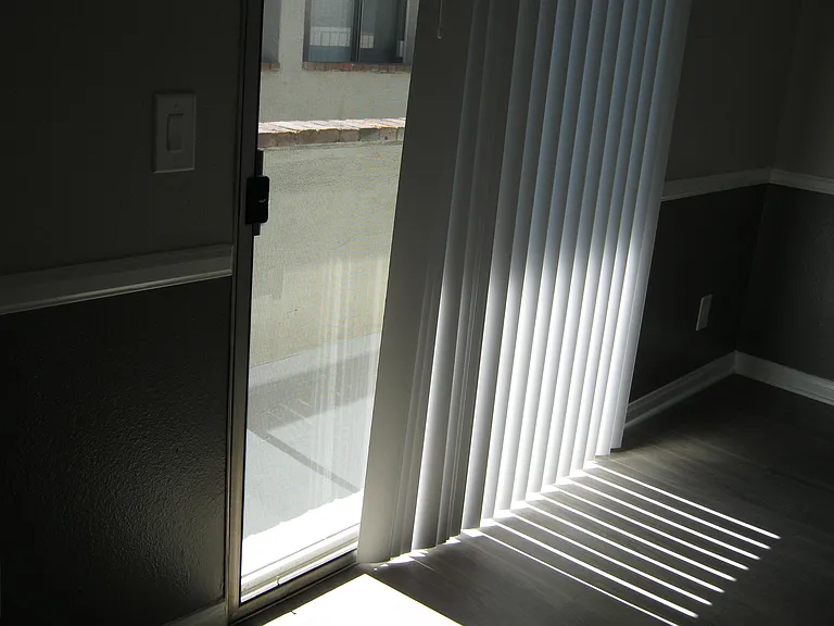Ramona Apartments — Photo 7
