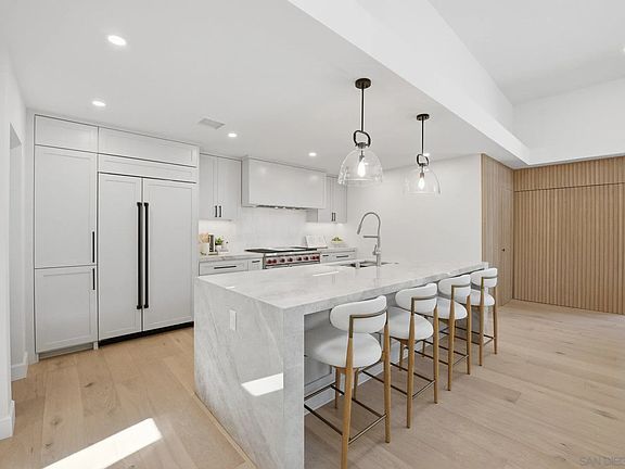 4th image of 701 Balboa Ave