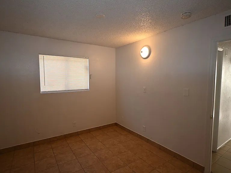 2301 Stewart Ave #A — Photo 15
