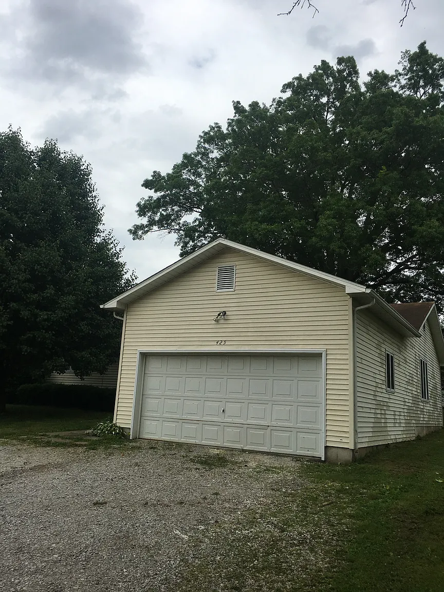 425 S Section St photo 1