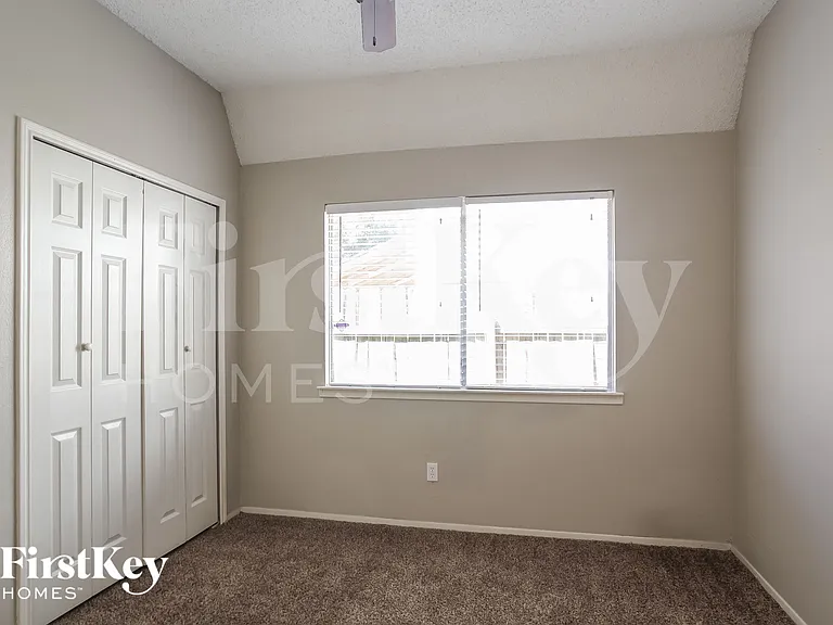 13907 Beckwith Dr — Photo 11
