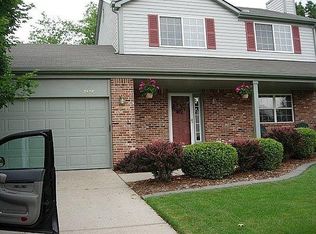 2638 Nottingham Dr, Waterford, MI 48329