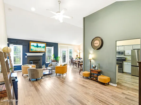 6405 Hollow Tree Rd, Louisville, KY 40228