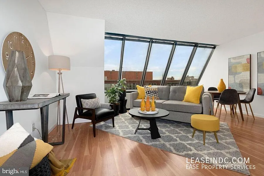 1 bed, 632 sqft, $2,700 — Photo 3