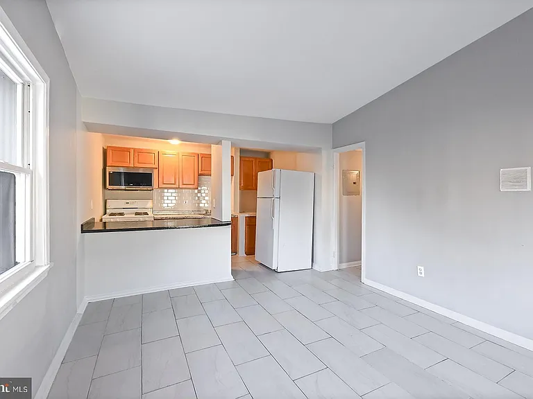 1436 W Baltimore St #2 — Photo 2