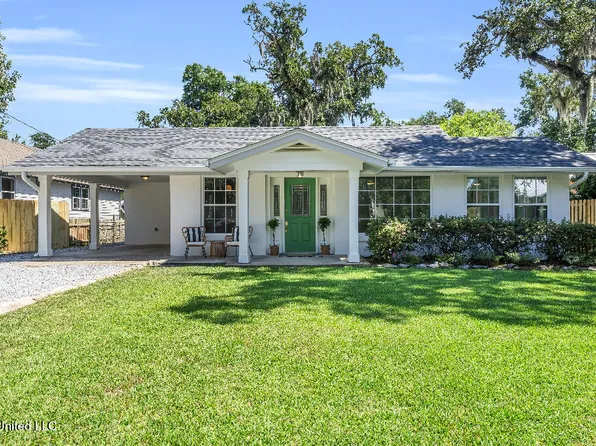 503 N 2nd St, Bay Saint Louis, MS 39520