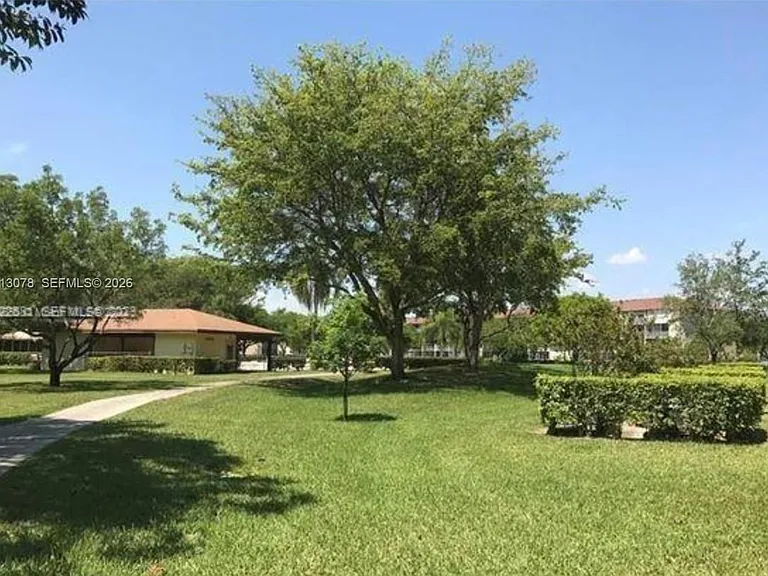 150 SW 134th Way #314R — Photo 7
