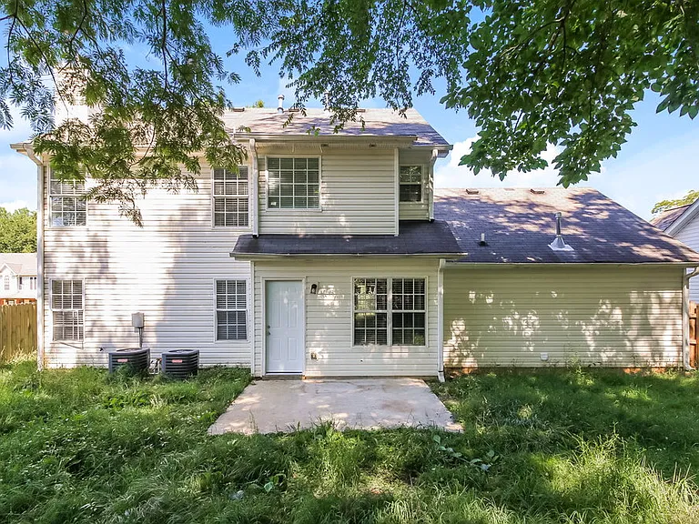 1905 Elm Park Dr — Photo 17