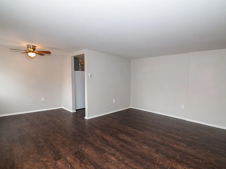 Dexter Street Apartments — Photo 48