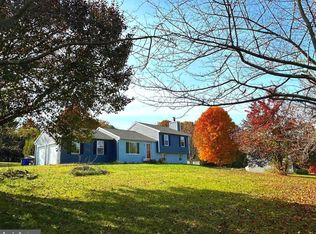 18846 Rosewood Dr, Stewartstown, PA 17363