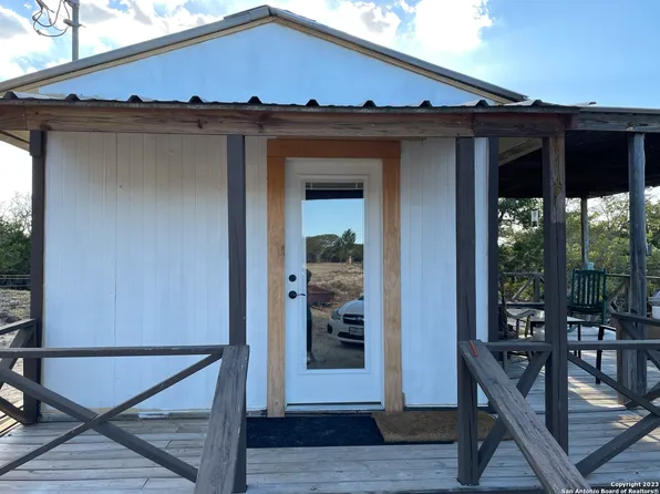 162 Venado Trail, Center Point, TX 78010