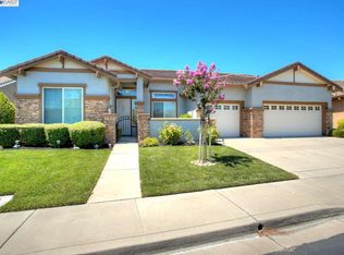 489 Coronation Dr, Brentwood, CA