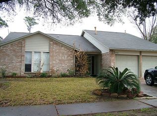 8406 Streamside Dr, Houston, TX 77088
